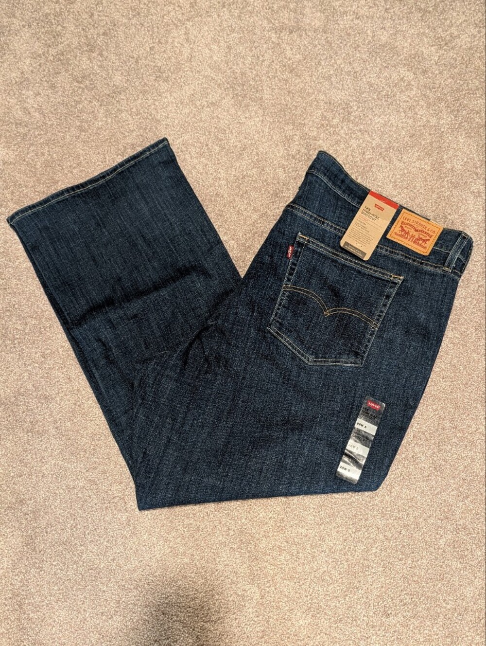 Levi's Women's 725 High Rise Boot cut Jean Size 26W Short NWT